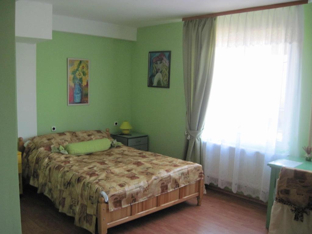 Hadjibulevata Guest House Kovacsevci Szoba fotó
