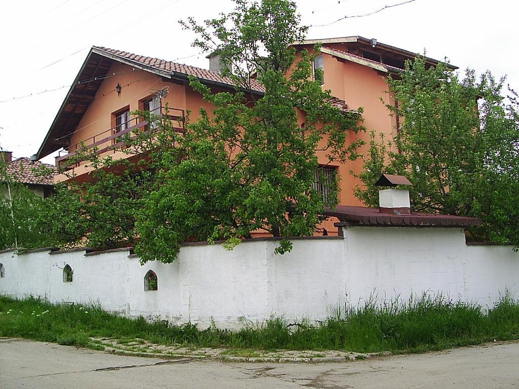 Hadjibulevata Guest House Kovacsevci Kültér fotó