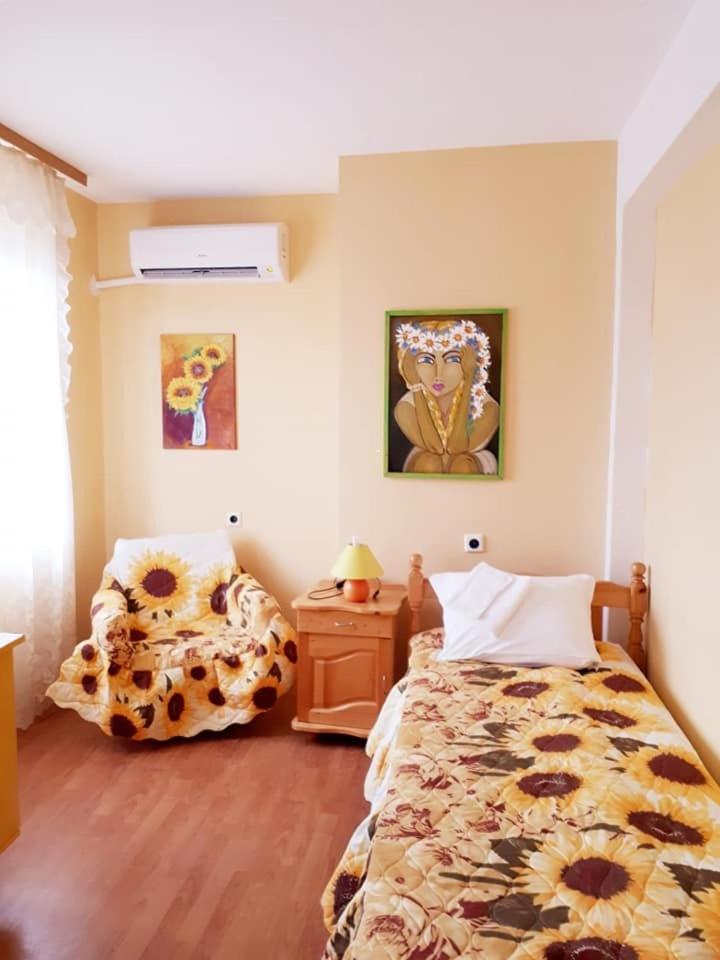 Hadjibulevata Guest House Kovacsevci Kültér fotó